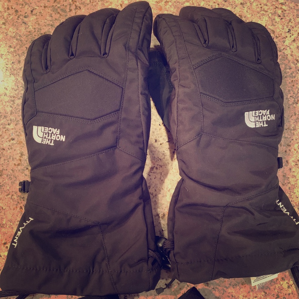 The North Face ladies winter gauntlet style gloves